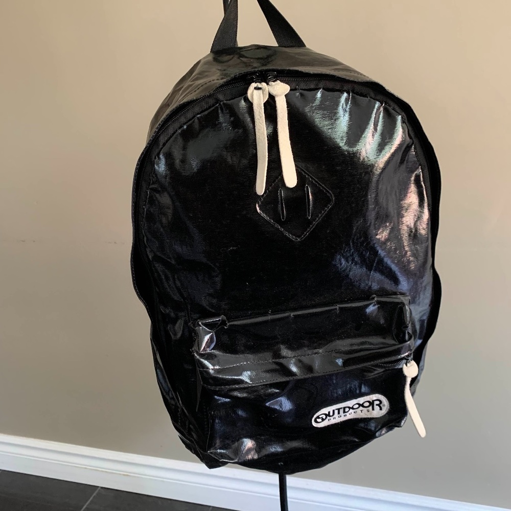USA - Outdoor product - Glossy Black backpack
